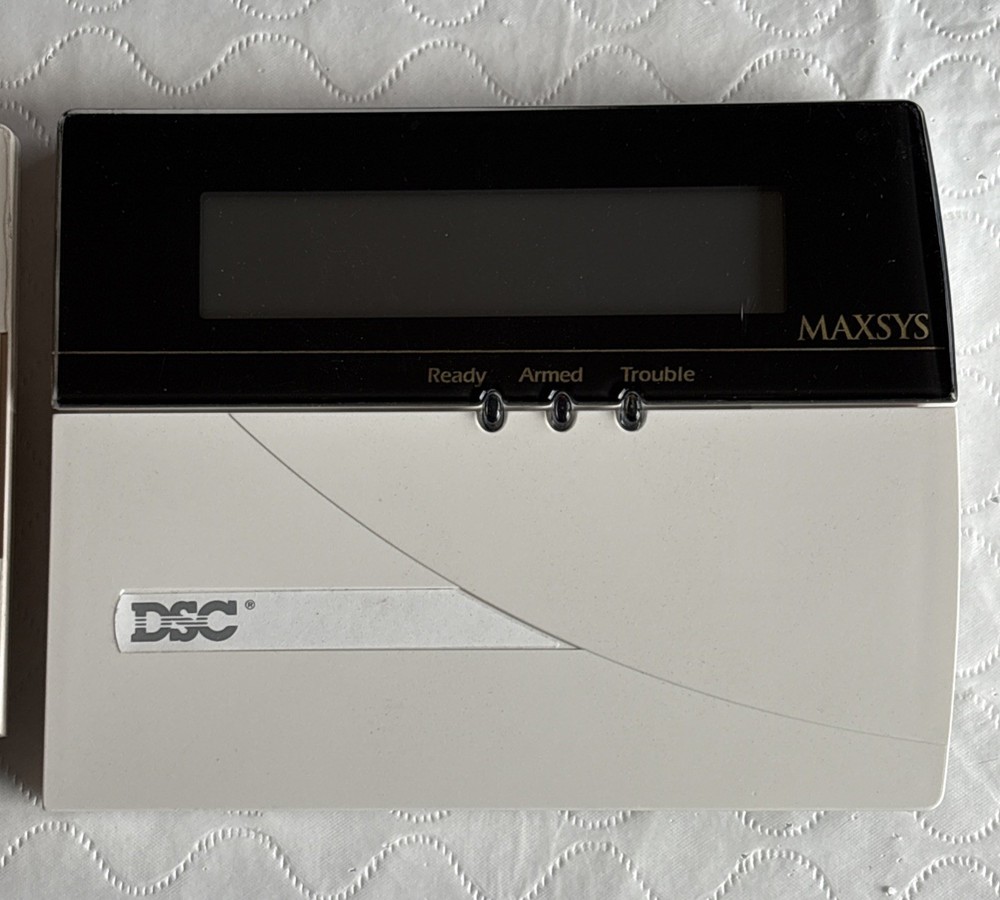 DSC MAXSYS programmable message LCD keypad LCD4501Z