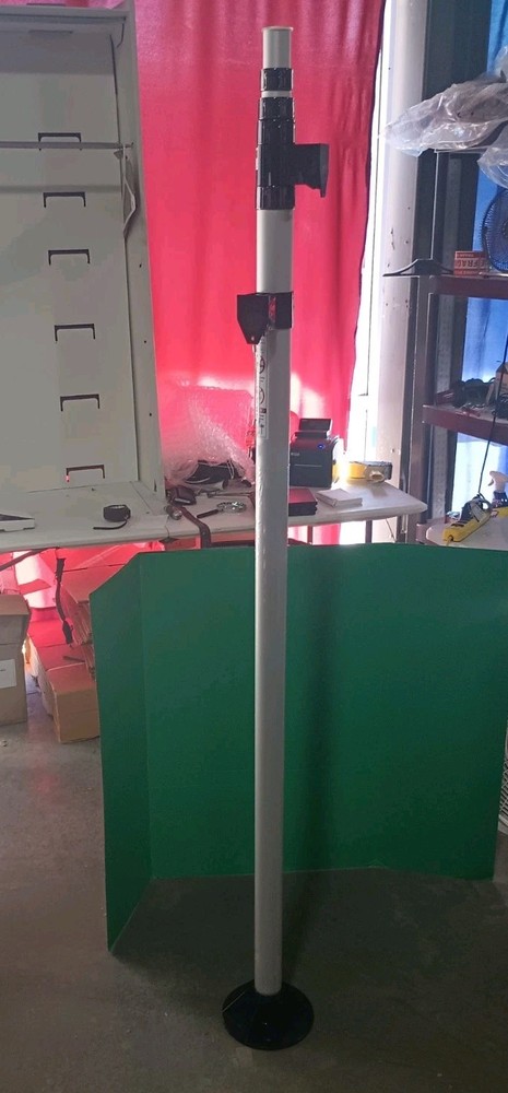 weBoost EN Connect RV 65 - Telescoping Pole and Mount 900203