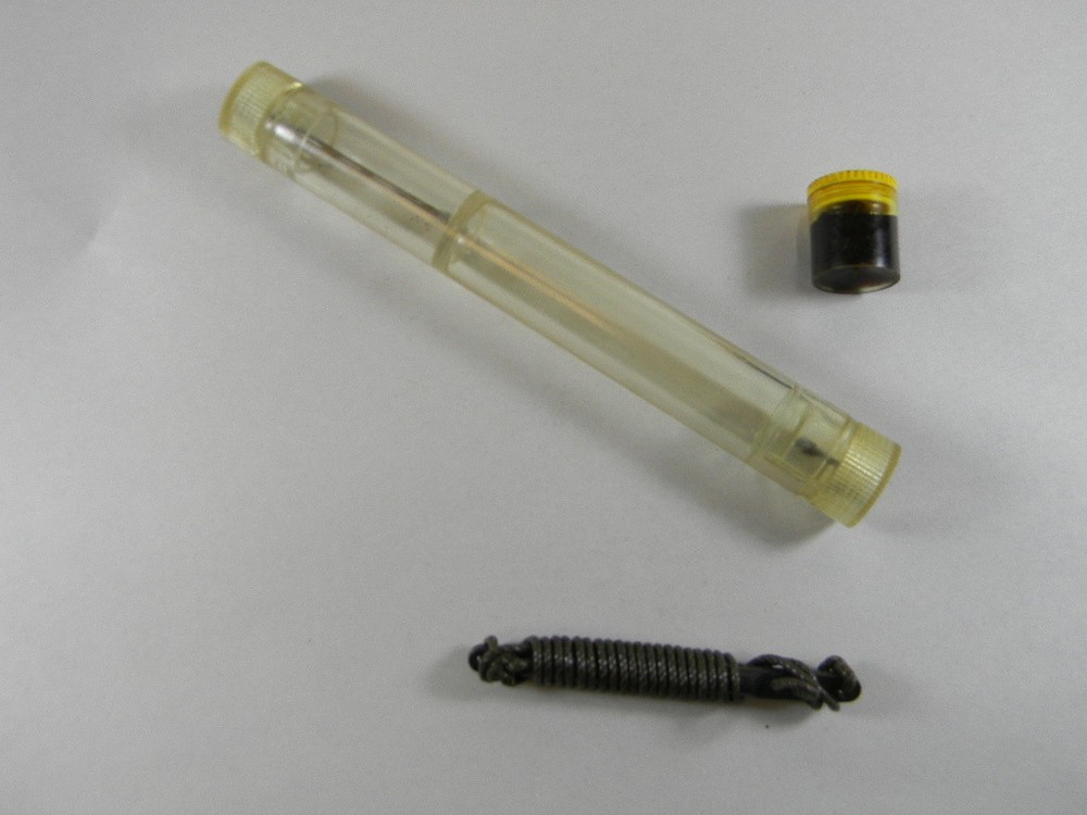 ITALIAN ARMY M1 GARAND PLASTIC OILIER WITH GREASE POT AND PULL THROUGH.