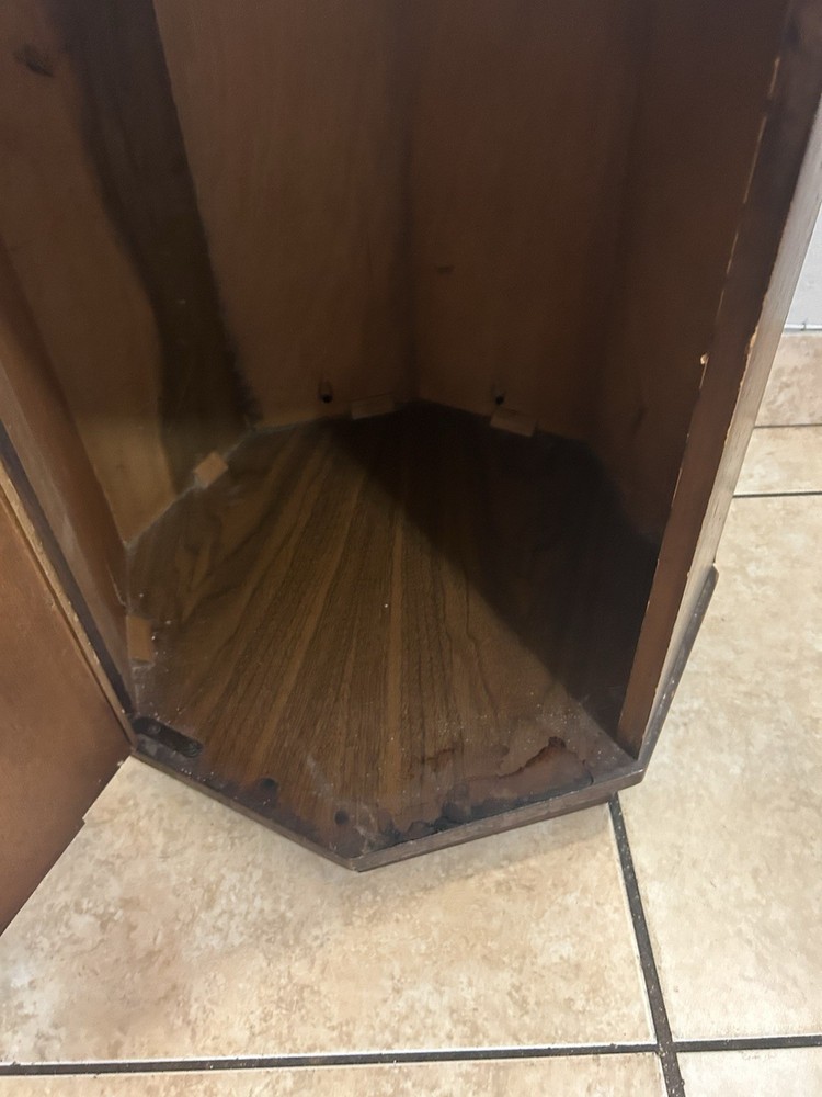 Middle Century Classic Drum Table ￼