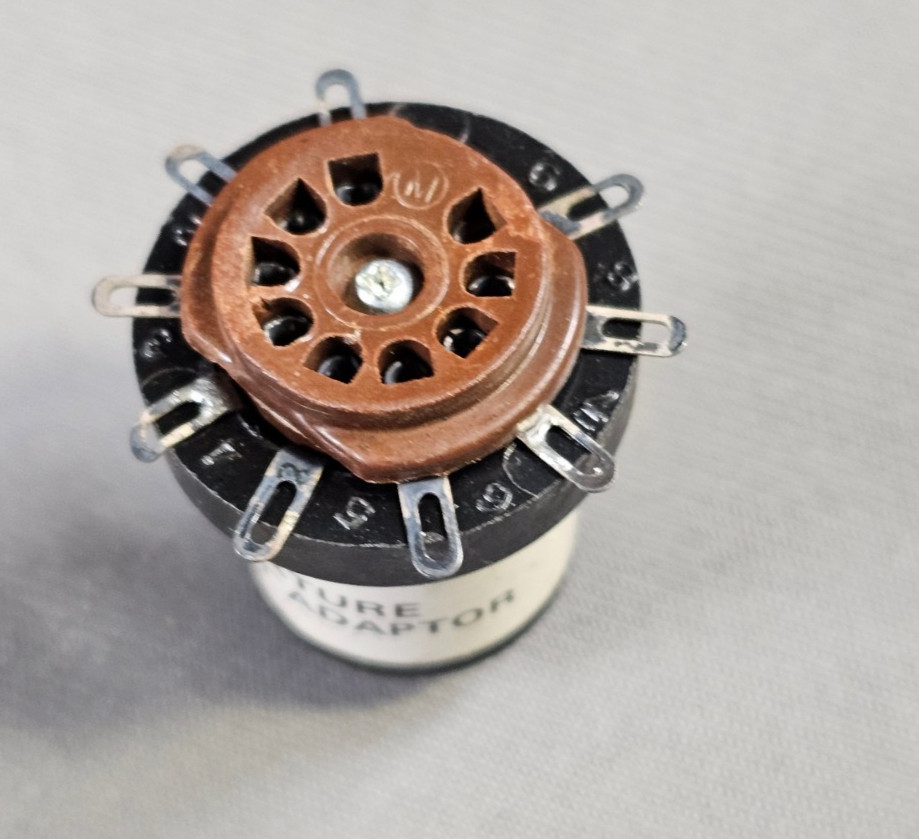 GC Electronics miniature 9 pin Vacuum Tube Test Socket Adaptor - Model 9249