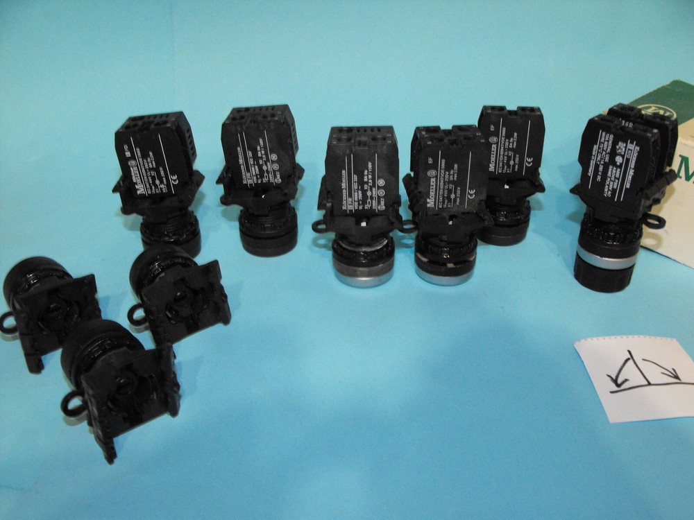 KLOCKNER MOELLER A22-RLTR-GN+A22-RLTR-RT.Pushbutton Switch.(LOT9PCS).USED