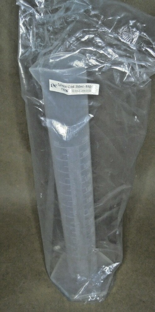 Student Plastic Cylinder Grad 250ml - RAD