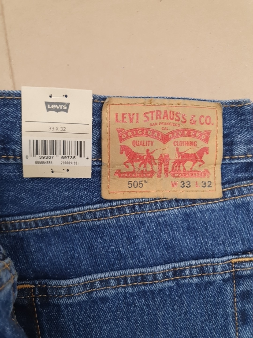 Levi's Men's 505 Regular Fit Denim Jeans CG2 Medium Stonewash Size 33 X 32 NWT