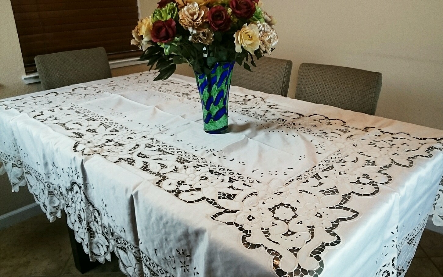 Embroidery Cutwork 72x108" Tablecloth Cotton Polyester with Napkins -Beige color