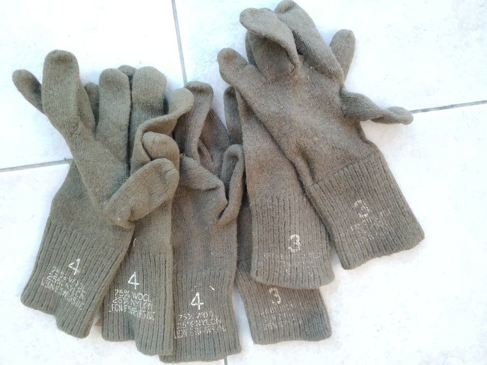 Original WWII hand gloves US Army with paper tag