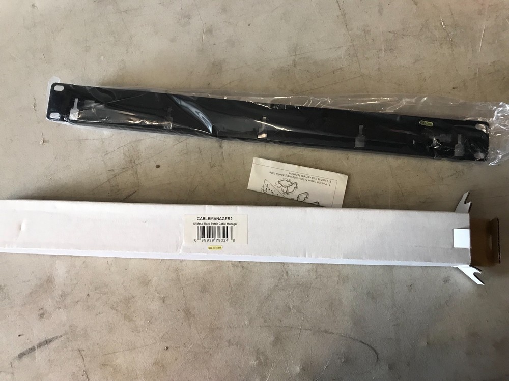 Startech Cablemanager2 1U Metal Rack Patch Cable Manager, NEW