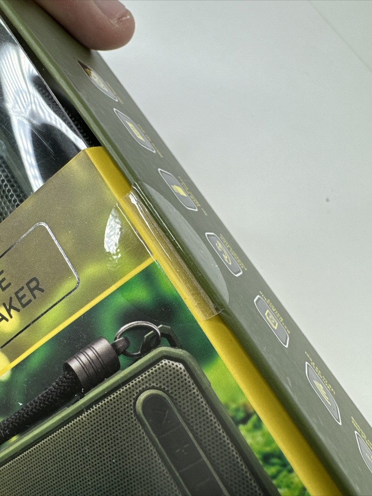 SoundBound - Excursion Grip Portable Wireless Speaker - Hunter Green Nice