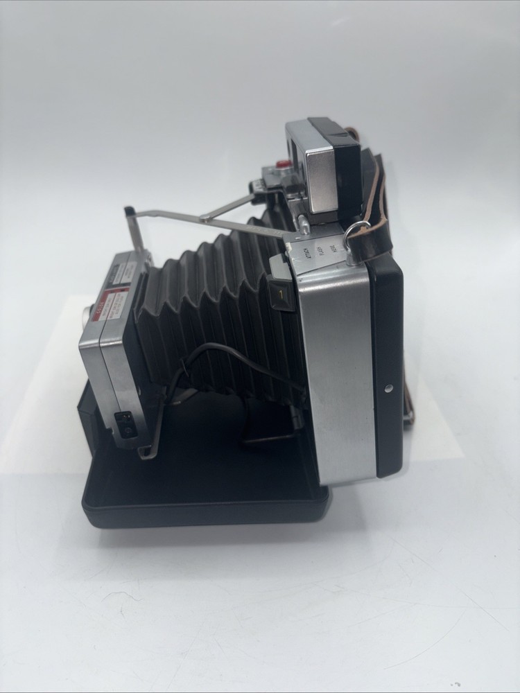 Polaroid Automatic 100 Land camera COMPLETE W/ Flashgun 268 Untested