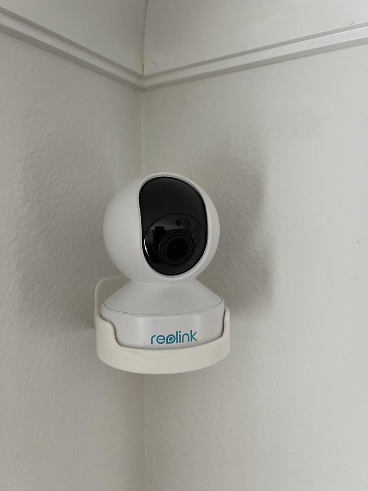 Reolink E1 Pro or E1 Zoom WiFi Camera Corner Mount Bracket plate
