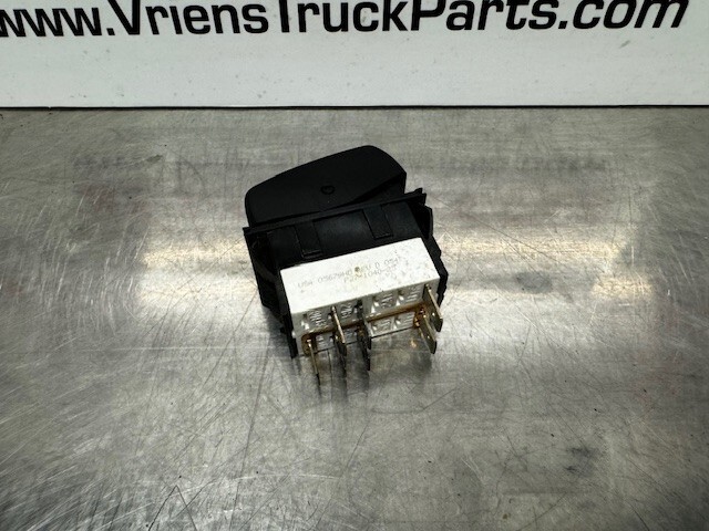 KENWORTH P27-1040-25 SWITCH-ROCKER HAZARD