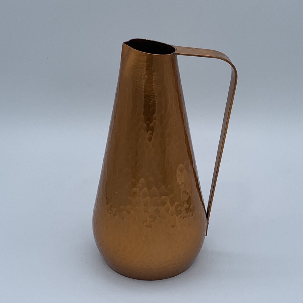 Wall Handarbeit German  Hammered Copper Pitcher