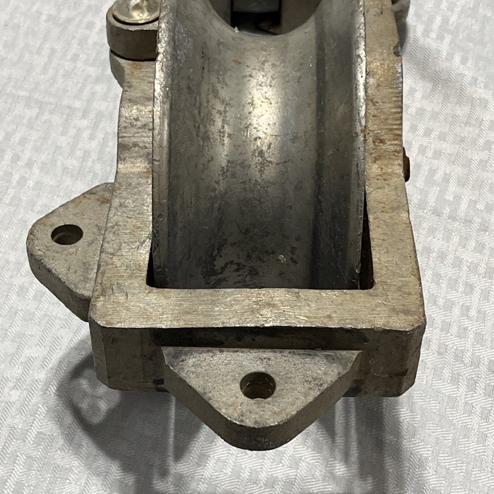 Sherman + Reilly XS-100-B Universal Stringing Block#1