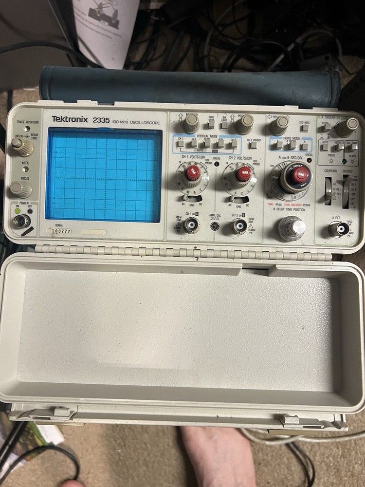 Tektronix 2335  Oscilloscope