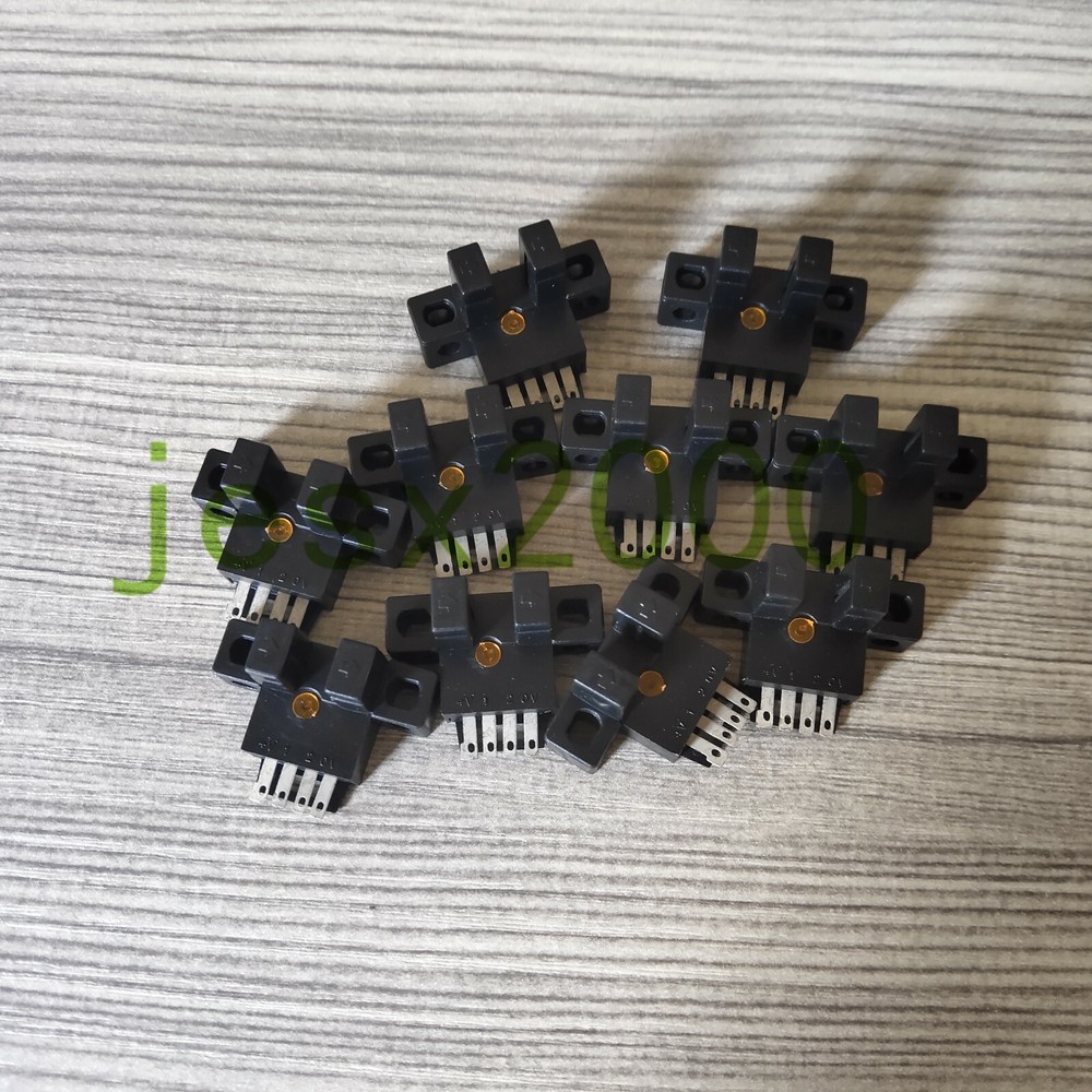 10PCS NEW SUNX sensor PM-L54