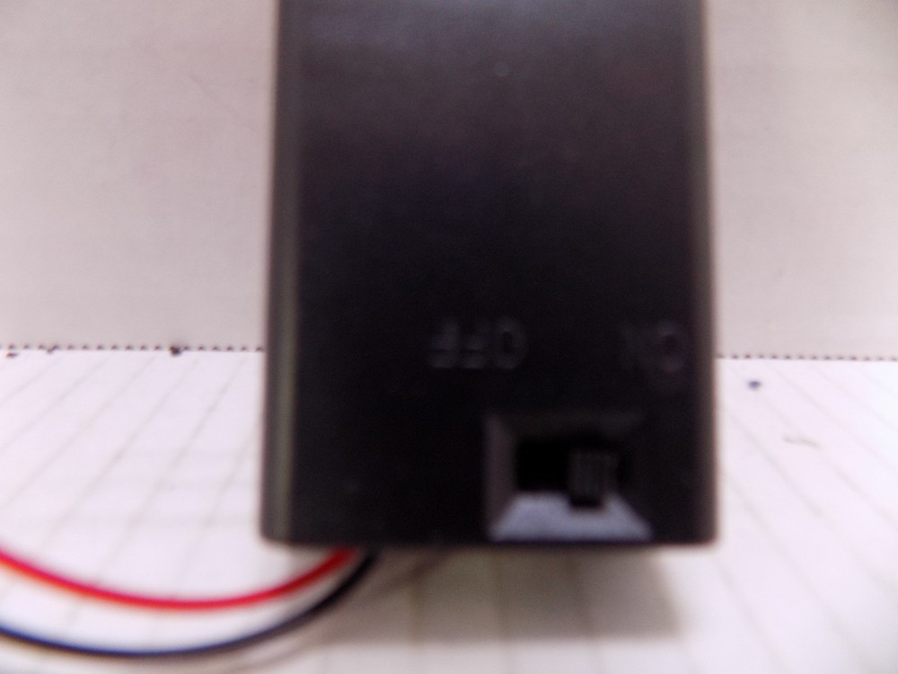 "AA" DUAL BATTERY HOLDE WITH ON/OFF SWITCH NEW