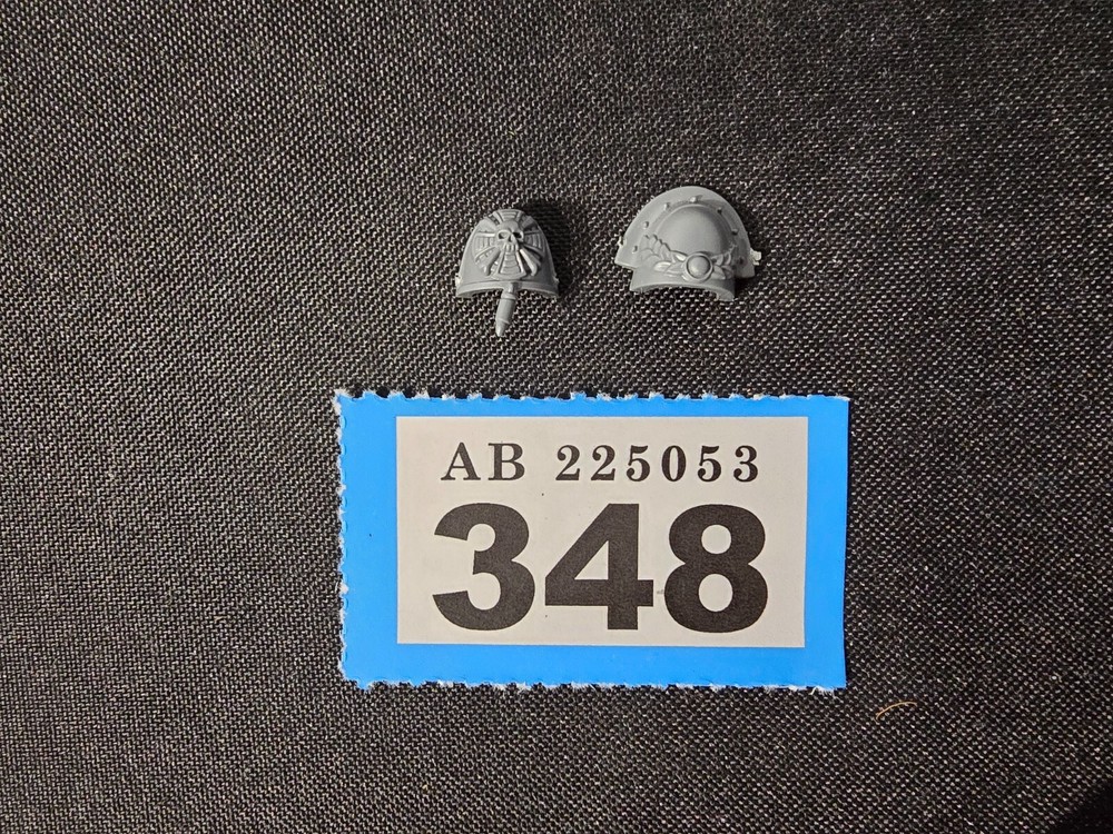 Games Workshop Warhammer 40k Bits Space Marines Shoulder Pads
