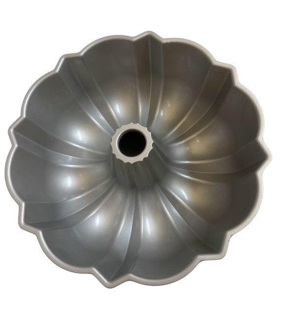 Nordic Ware 12 cup 10" BUNDT PAN