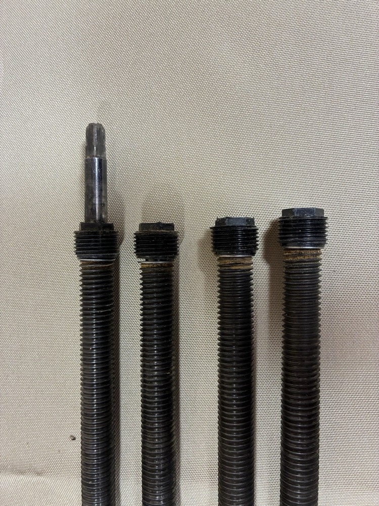 INCA 570 JOINTER PLANER Thread rods for raising and lowering the thickness table