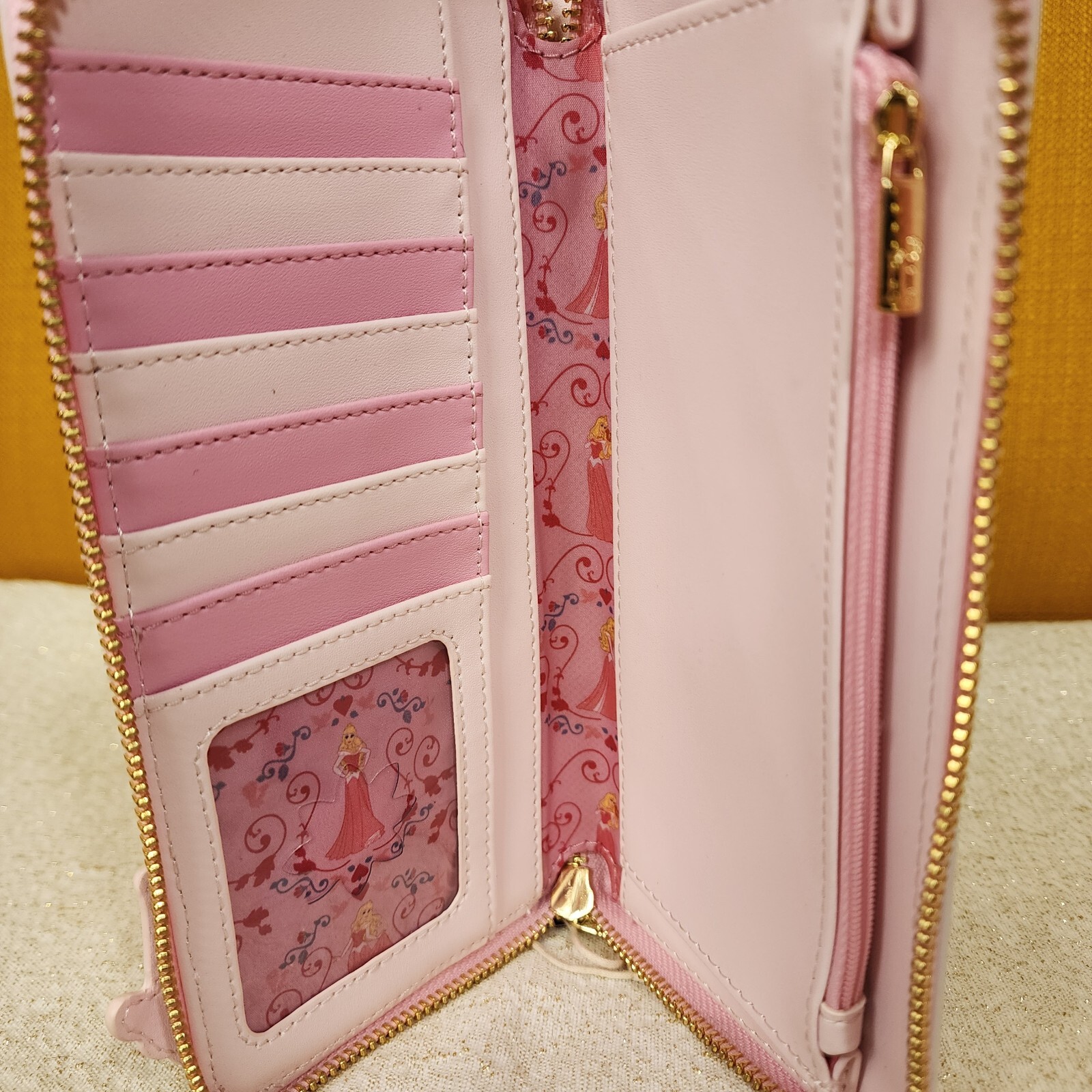 Loungefly Disney Sleeping Beauty Princess Lenticular Series Wristlet Wallet NEW