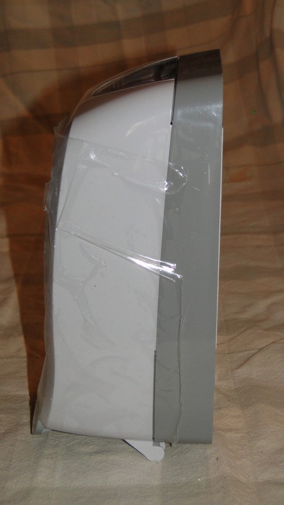 NEW GoJo Wall Mounted Soap Dispenser