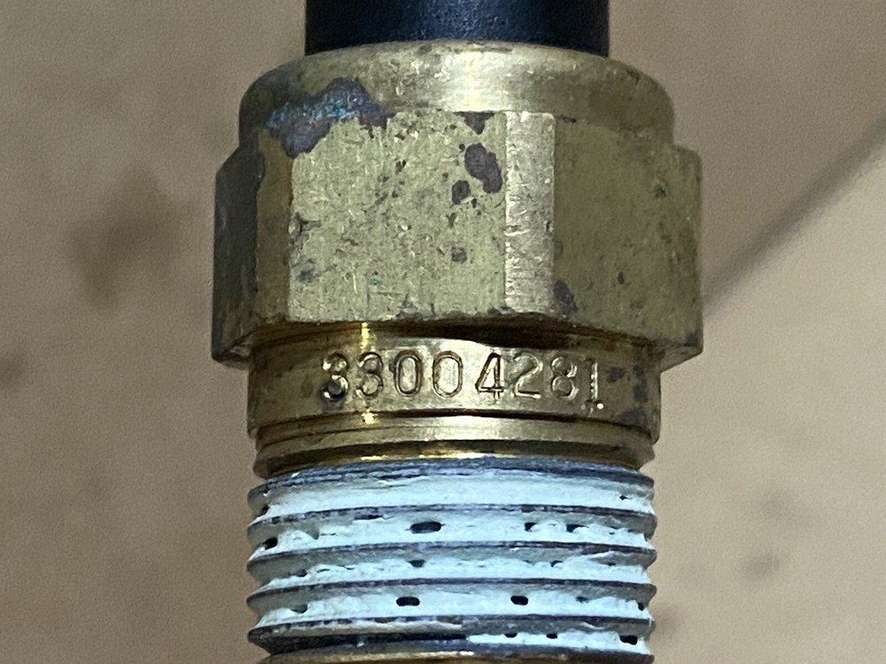 Mopar 33004281 Engine Coolant Temperature Sensor -- NOS OEM