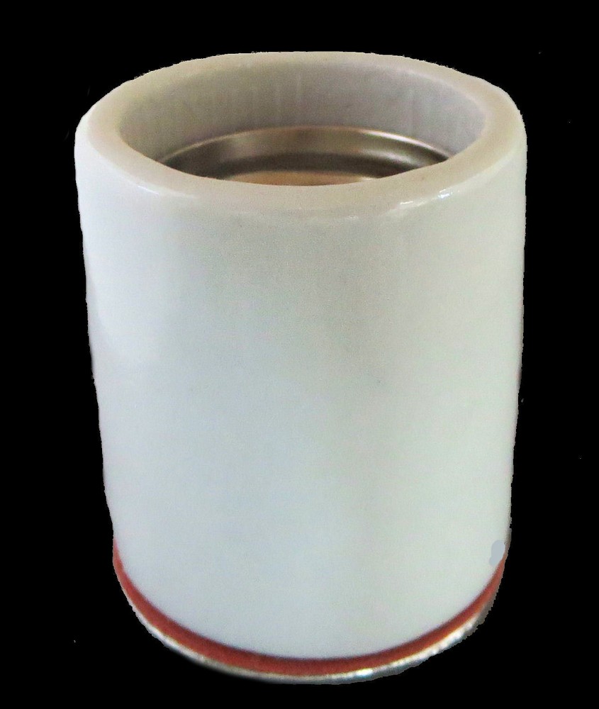 MEDIUM-BASED PORCELAIN KEYLESS SOCKET 1/8 IPS TR-74