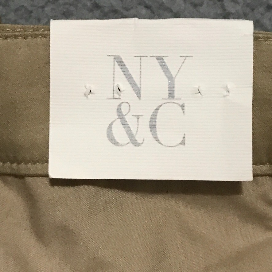 NYC Bermuda Shorts Women Size 2 Belted Cuffed Tan