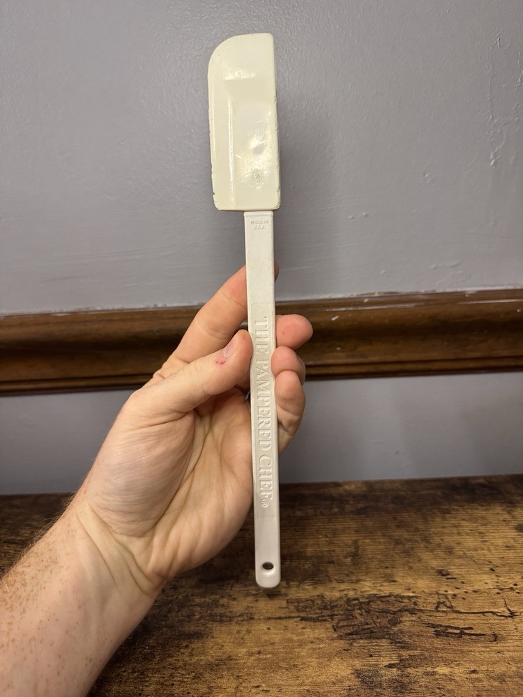 Pampered Chef Mini Rubber Flexible Spatula - White