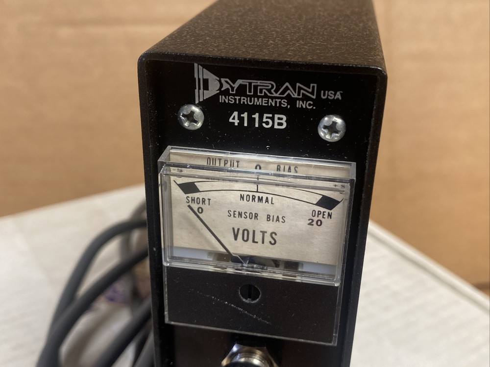 NEW Dytran 4115B Current Source Power Unit AC/DC Coupling, Adjustable, Switching
