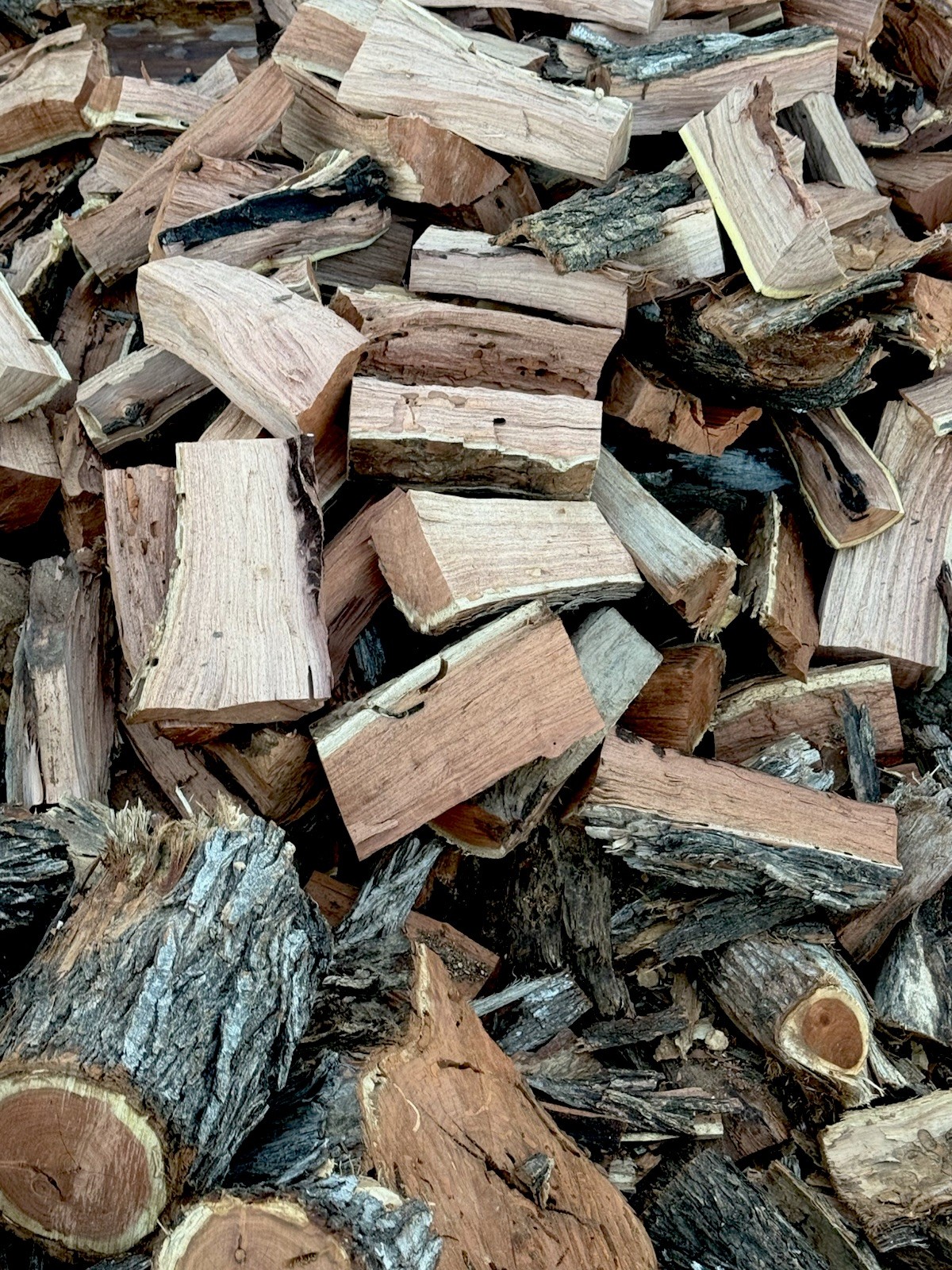 BBQ Mesquite Wood Chunks-Raw Smoking Wood for Grilling Or Smoking. About 28 Lbs