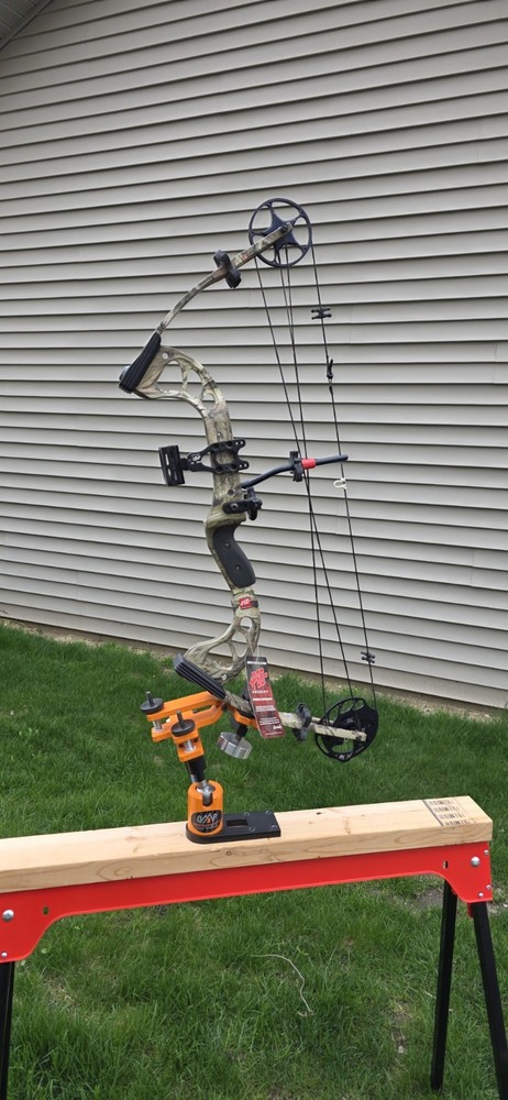 PSE Stinger Compound Bow