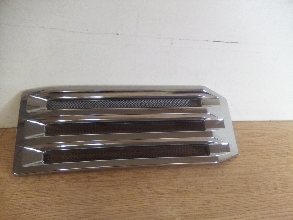 Mack Grille 84744706, 84744710