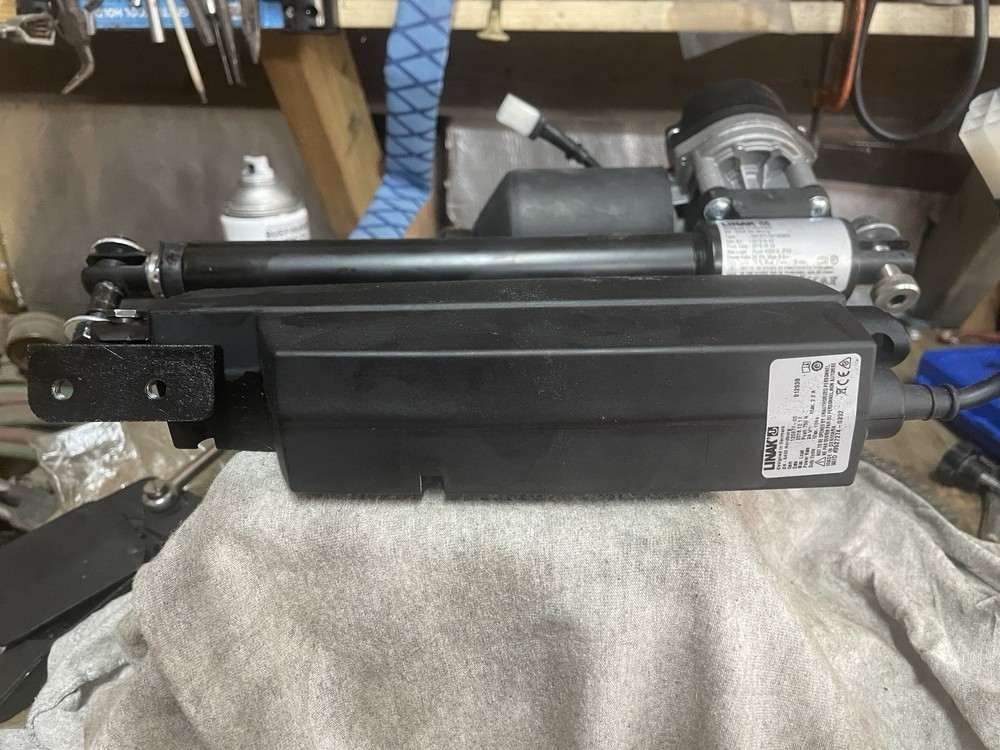 Quickie QM 710 Seat Back Actuator W/ Mount