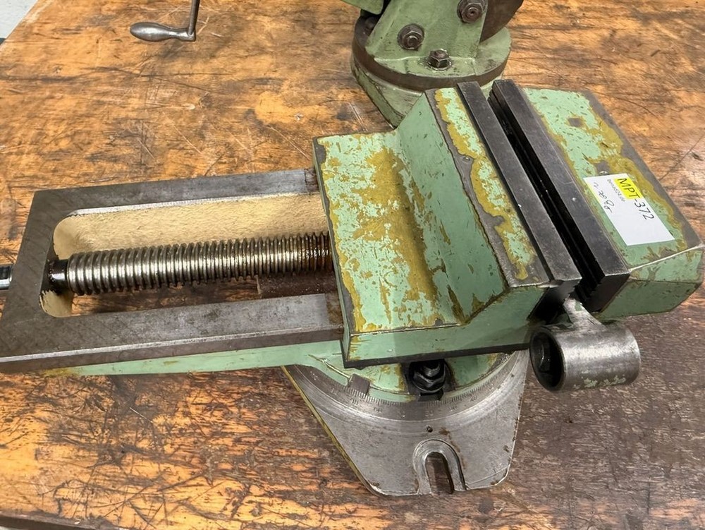 Machine Vice 150 Mm With Rotary Plate