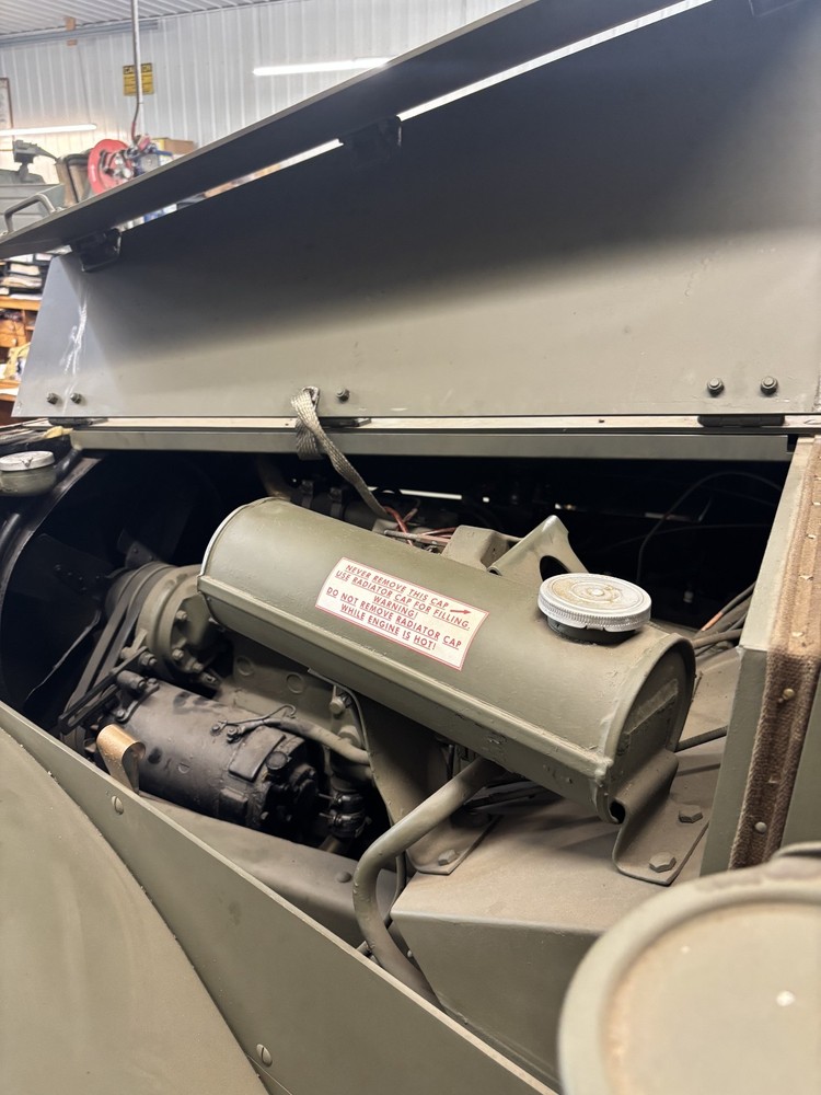 G102 Halftrack hood rain gutter kit