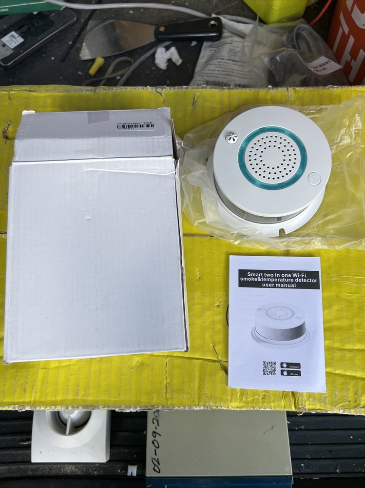 Smart WiFi Smoke Detector And Temperature Detector Combo Replaceable Battery New