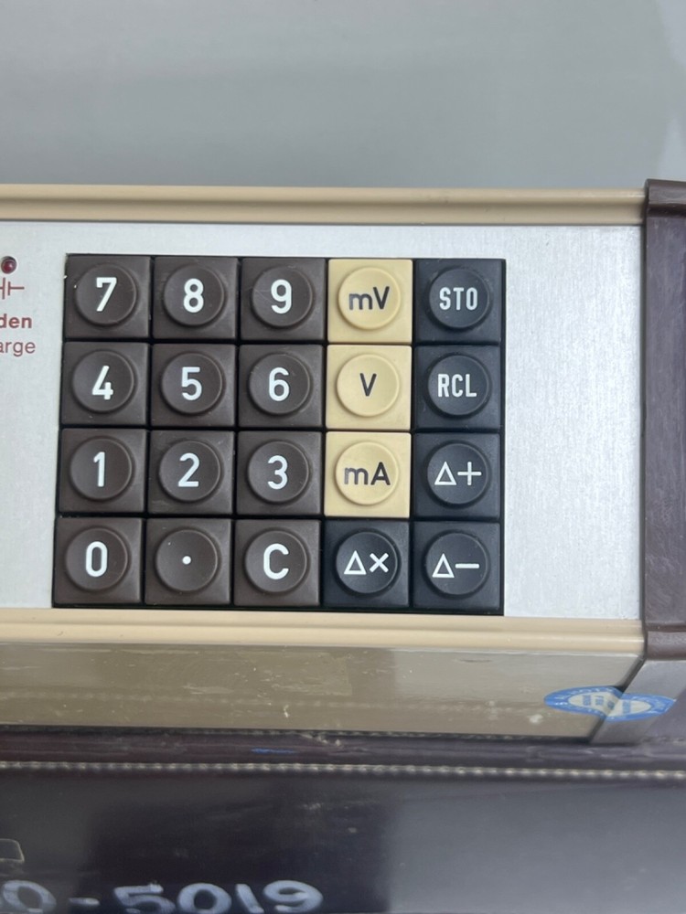 BURSTER DIGISTANT TYPE 4405 CALIBRATION SOURCE ART.N:330447