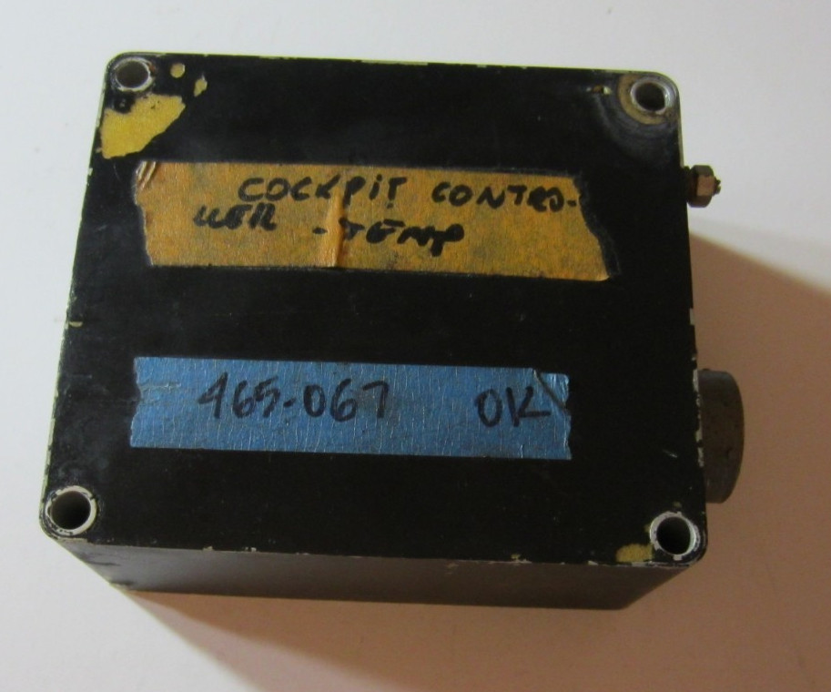 HAMILTON STANDARD TEMPERATURE CONTROLLER P/N 754660-2