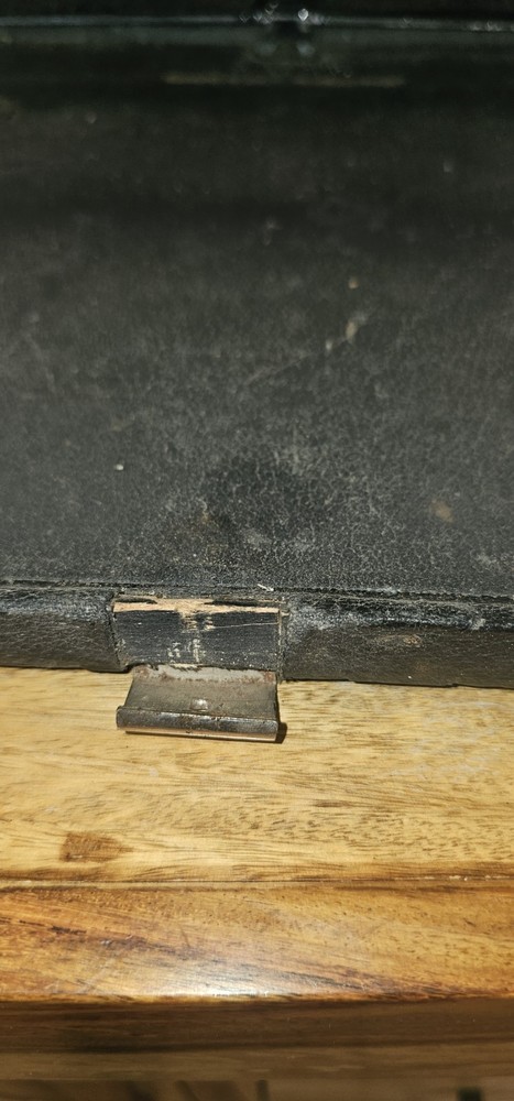 UNDERWOOD Portable Typewriter w/Case