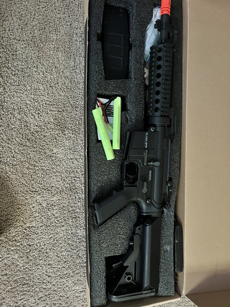 airsoft gun