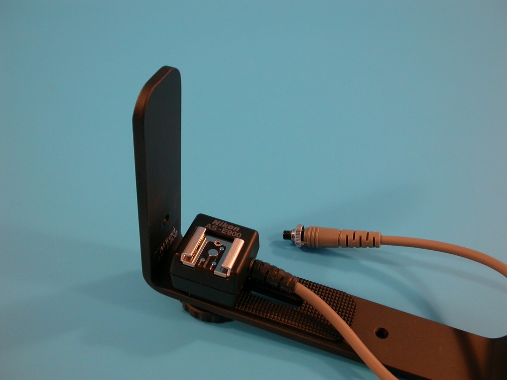 Nikon SK-E900 Multi-Flash Bracket Unit - New