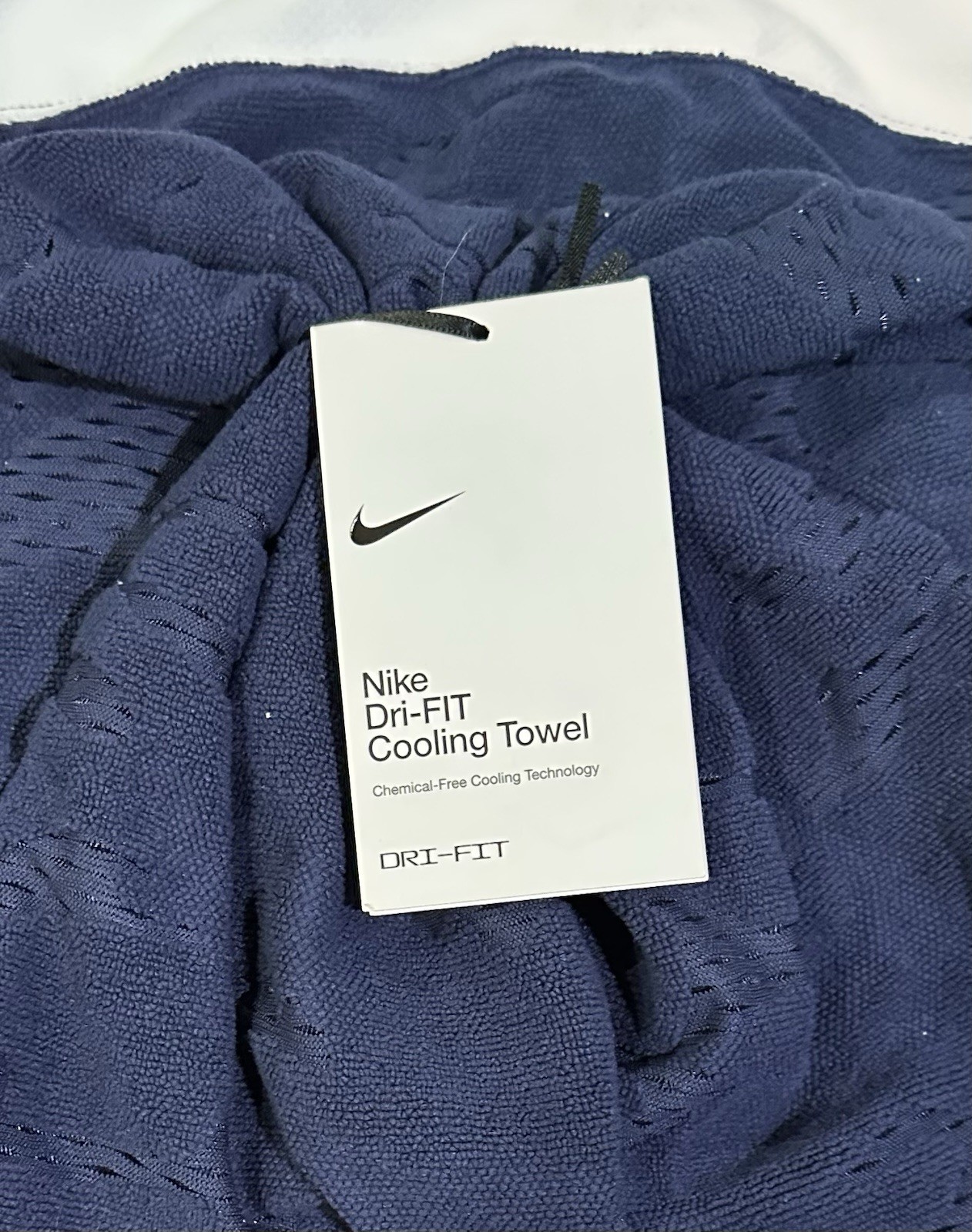Nike Dri Fit Loop Infinity Cooling Towel Navy Blue/White Unisex OSFM Golf Gym 2x