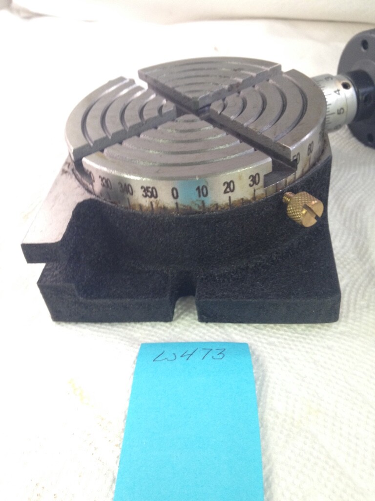 1 NEW 4" VERTICAL / HORIZONTAL ROTARY TABLE WITH CLAMPING KIT. NICE SET. (W473)