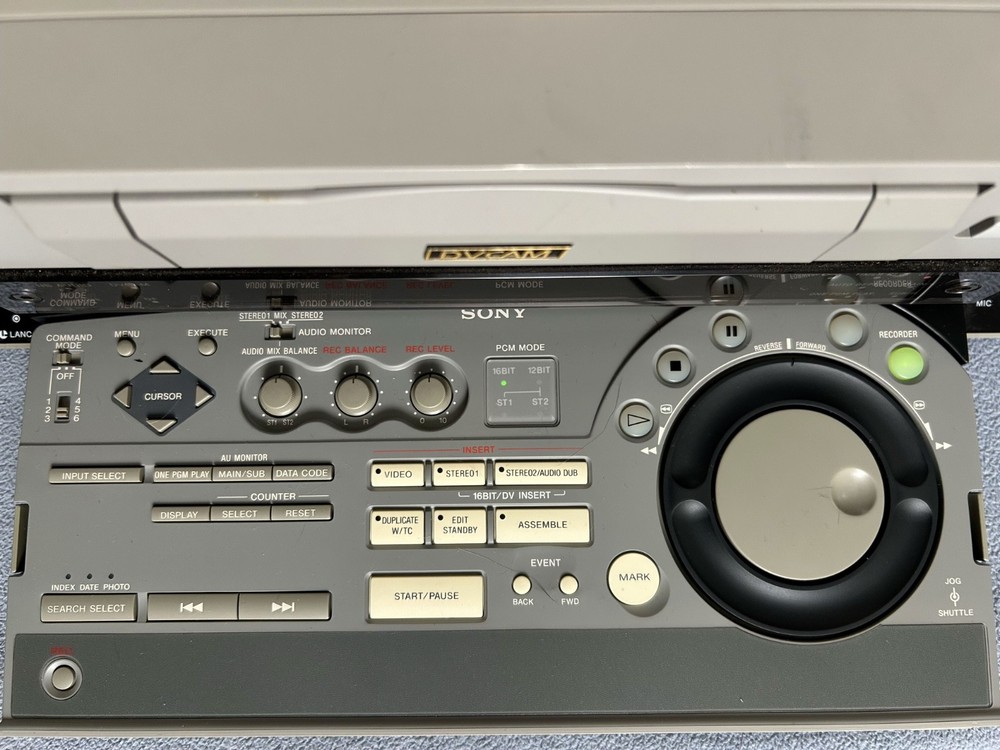 Sony DSR-30 DVCAM / DV Editing Deck – Player, Recorder & Editor