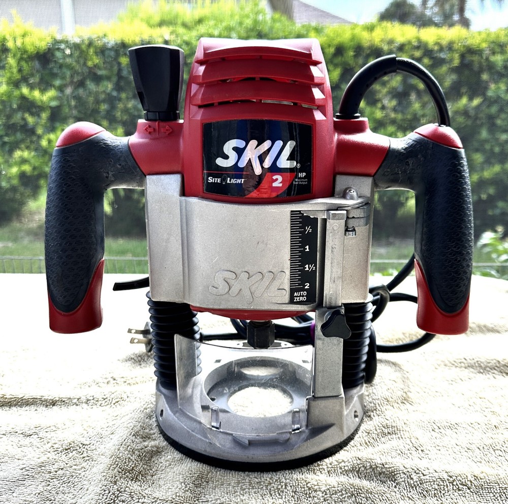 SKILL 2HP ROUTER MODEL NO. 1820 AS PICTURED