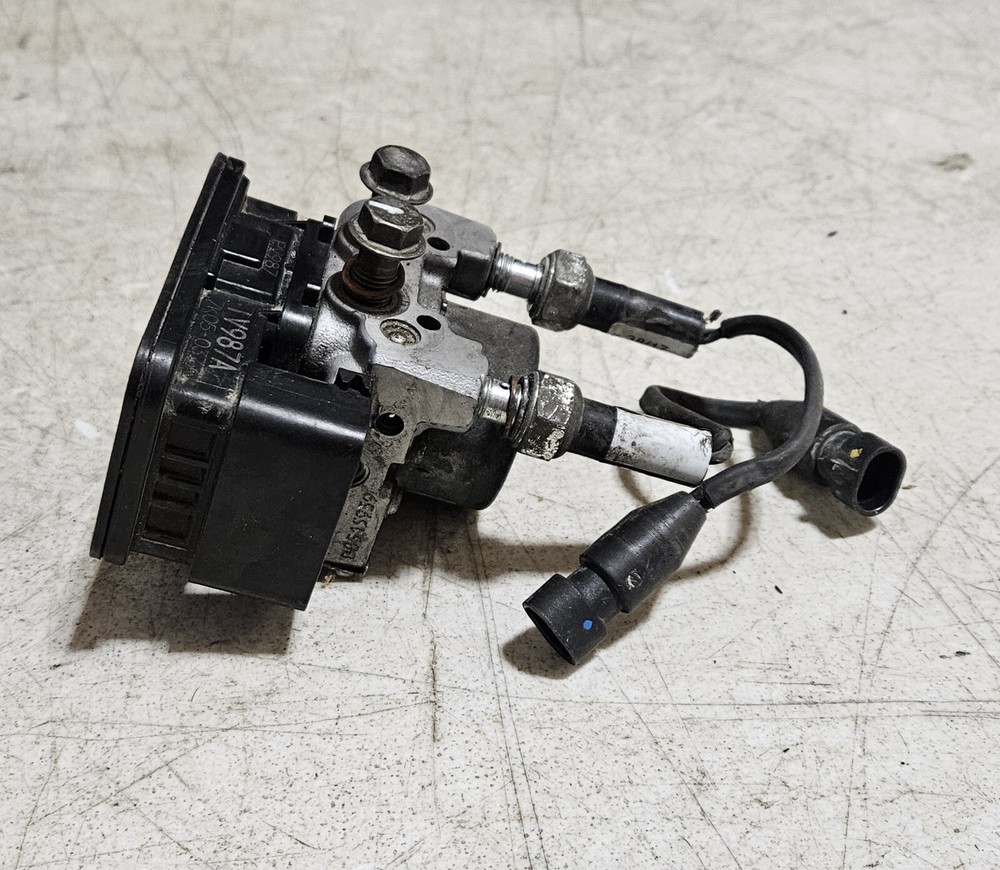 2018 Indian Chieftain ABS Pump Control Module Unit System 2204981