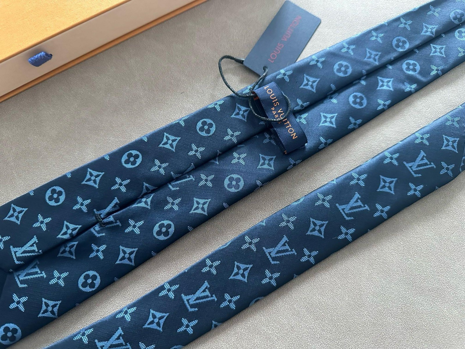 Louis Vuitton Classic Monogram Men's Tie Silk 2.75" The Widest