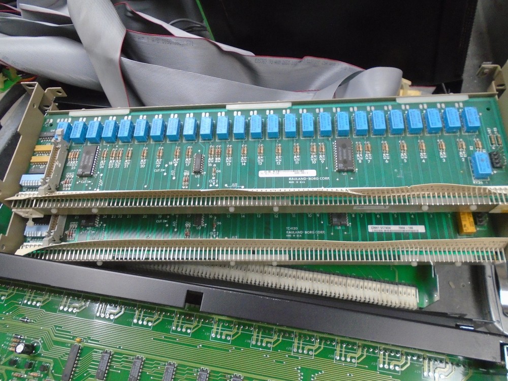Bogen Multicom-2000 Controller with 9 boards and 7 modules