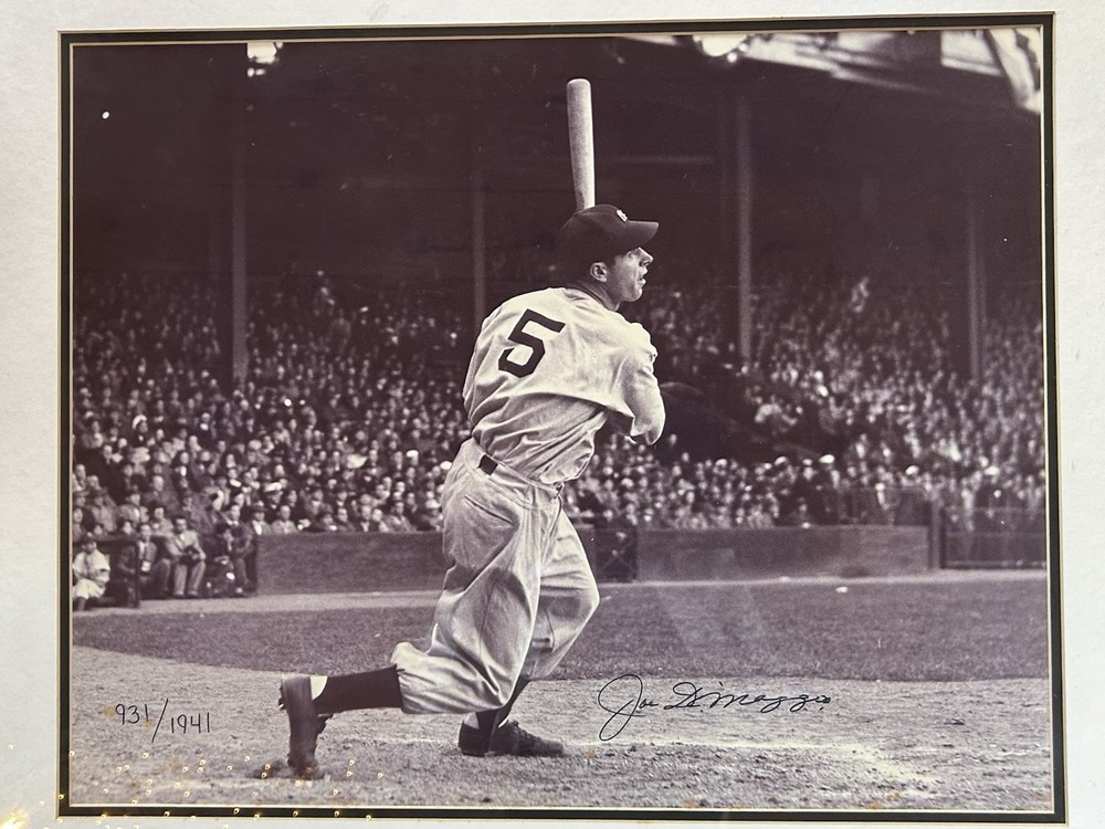 Joe DiMaggio Signed Yankees
